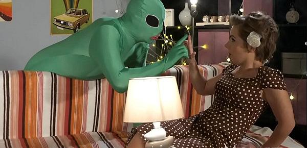  MOM Lonely housewife gets deep probe from alien on Halloween